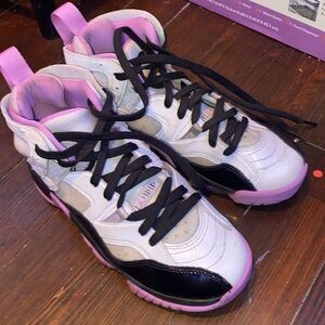 Jordan Jumpman Two Trey